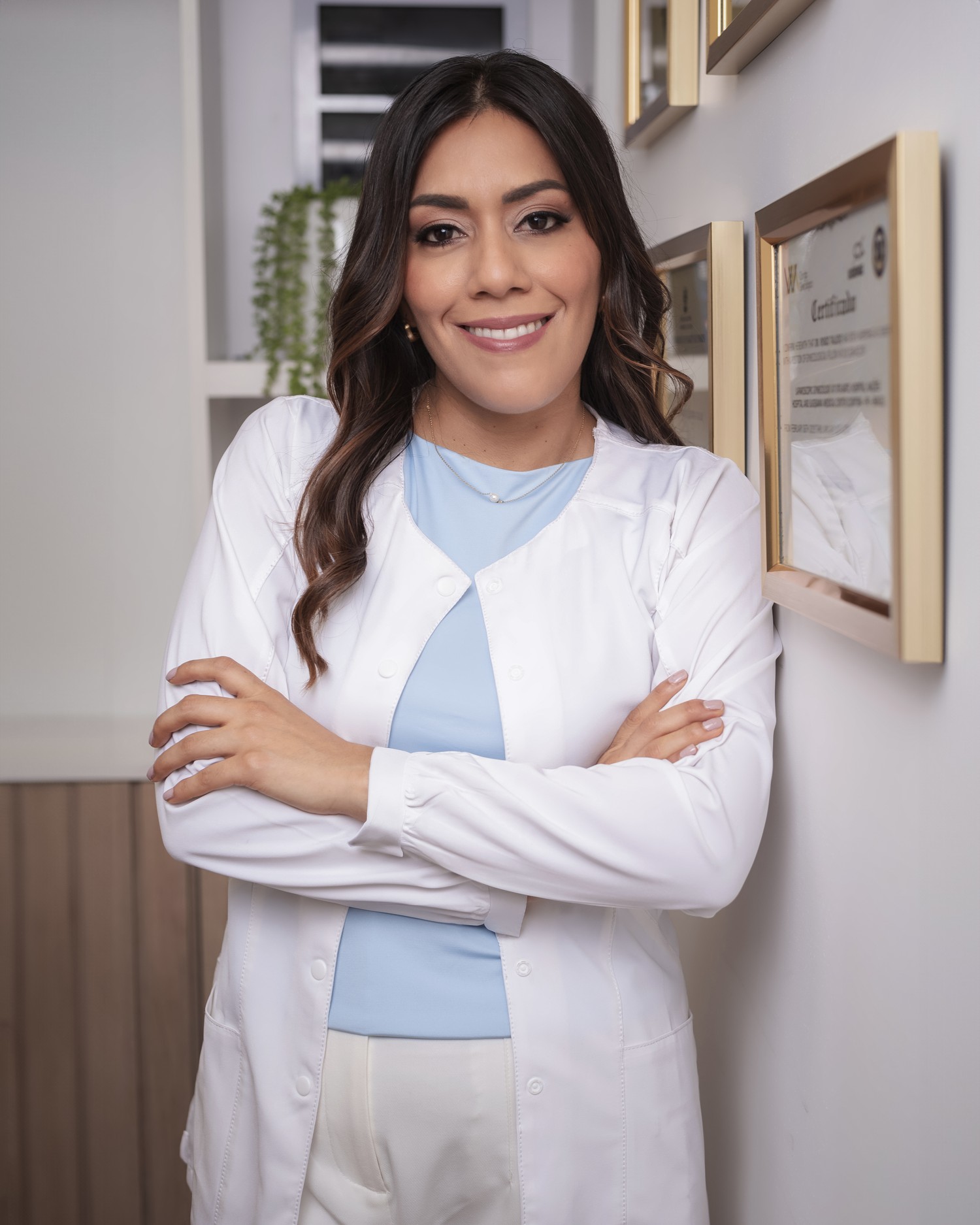 Dra. Nathaly Lavado Cruz - Ginecóloga especializada en piso pélvico y cirugía mínimamente invasiva en Lima